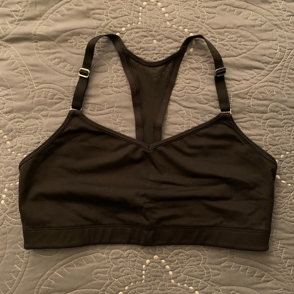 Victoria’s Secret VSX Sports Bra - Picture 3 of 11